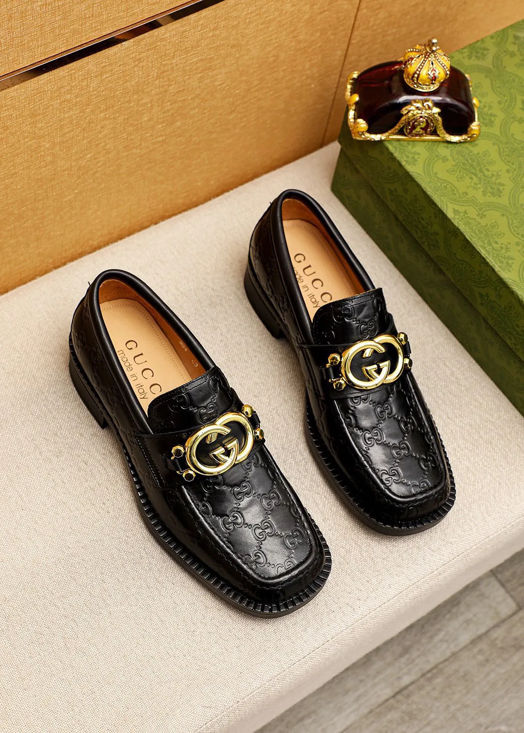 Men's shoes 💰560 💐Original Gucci GUCCI official website formal shoes Italian 🇮🇹 first layer calfskin ➕ top imported water-dyed cow 🐂 leather lining 💋 fine handmade original outsole, the real thing looks better when photographed in person Standard size 38-44 (45.46🉑️customized)